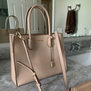 Michael Kors Medium Mercer Tote
